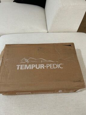 Tempur-Pedic TEMPUR-Ergo Neck Pillow, Large Profile, White, NWT